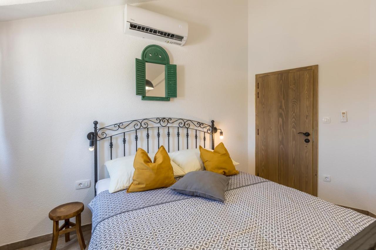 Island Getaway - Heritage House Mirce Екстериор снимка
