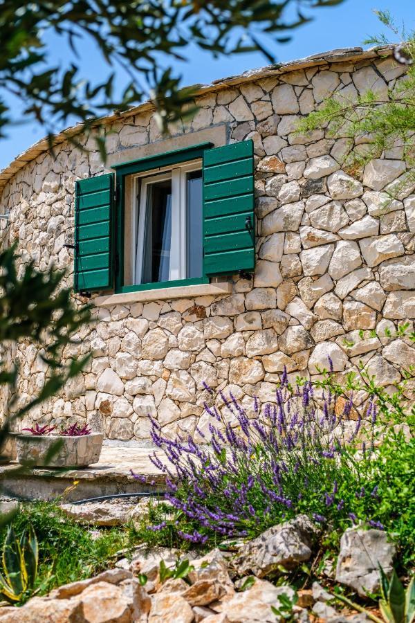 Island Getaway - Heritage House Mirce Екстериор снимка